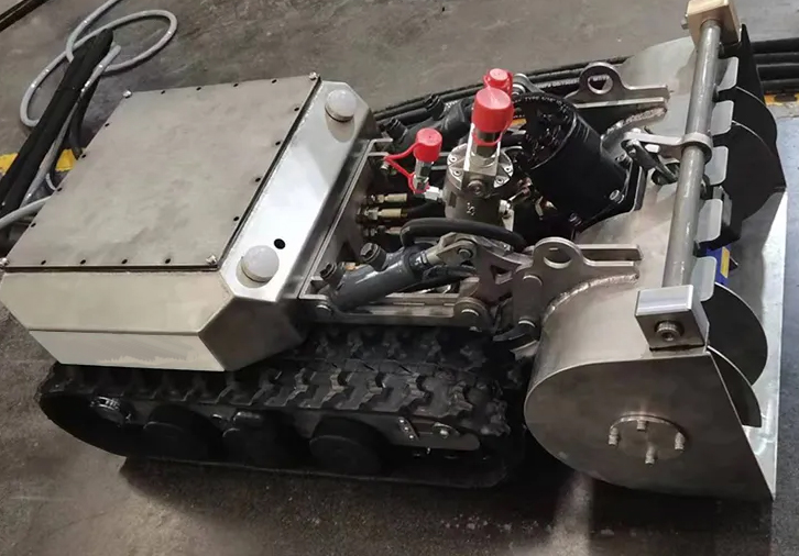 Remote-controlled sludge cleaning robot
