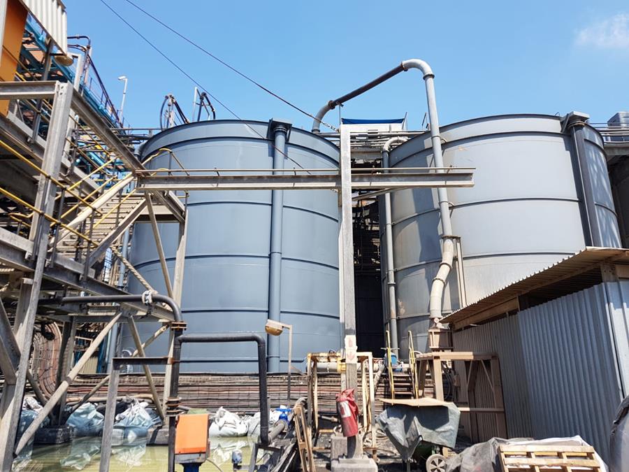 Large process tanks recoated in fresh grey corrosion-protection system