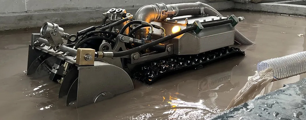 Underwater dredging robot performing sludge cleaning